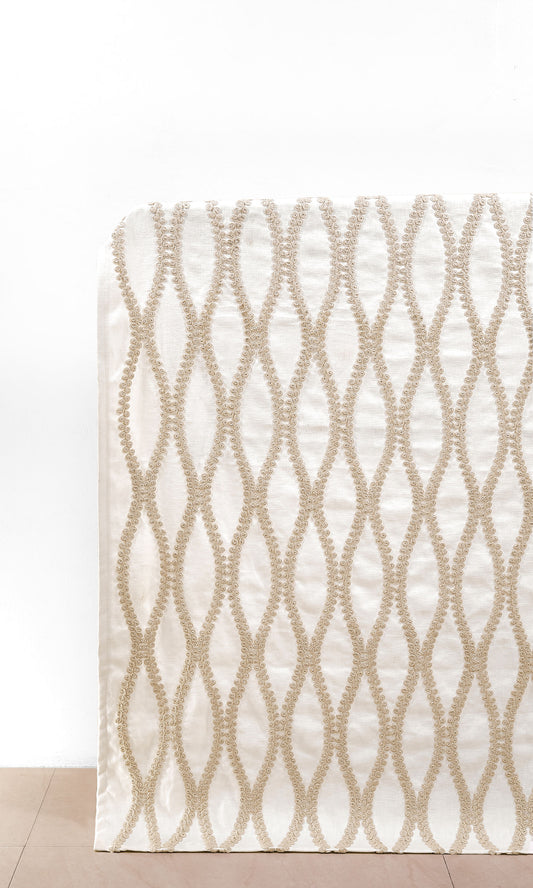 Ogee Patterned Drapery (Golden/ White)